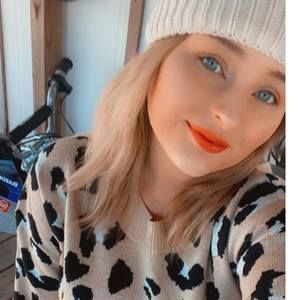 Meet your Posher, Alyssa